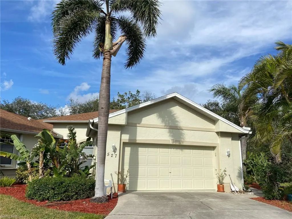 527 Crossfield Cir 53, Naples