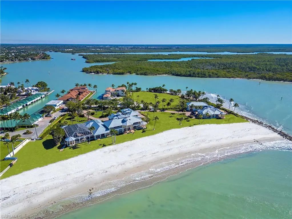 100 & 104 Bay Rd, NAPLES, FL, 34102