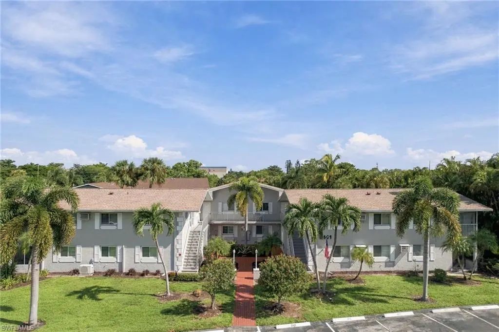 8141 Country Rd 105, Fort Myers