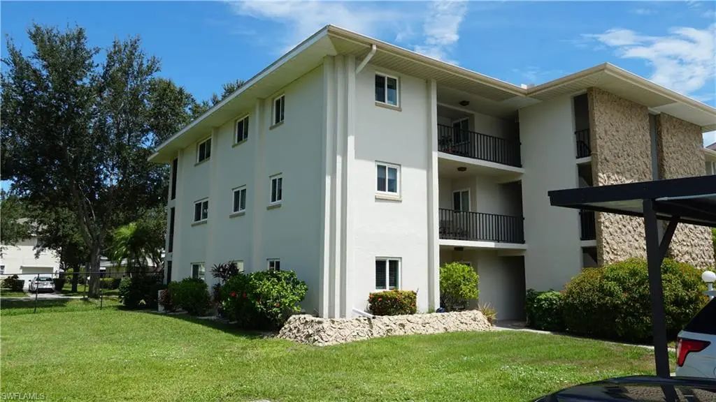 2100 Barkeley Ln 1, Fort Myers