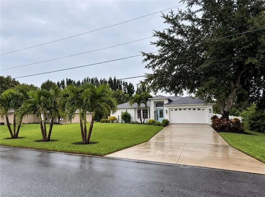 733 Arundel Cir, Fort Myers