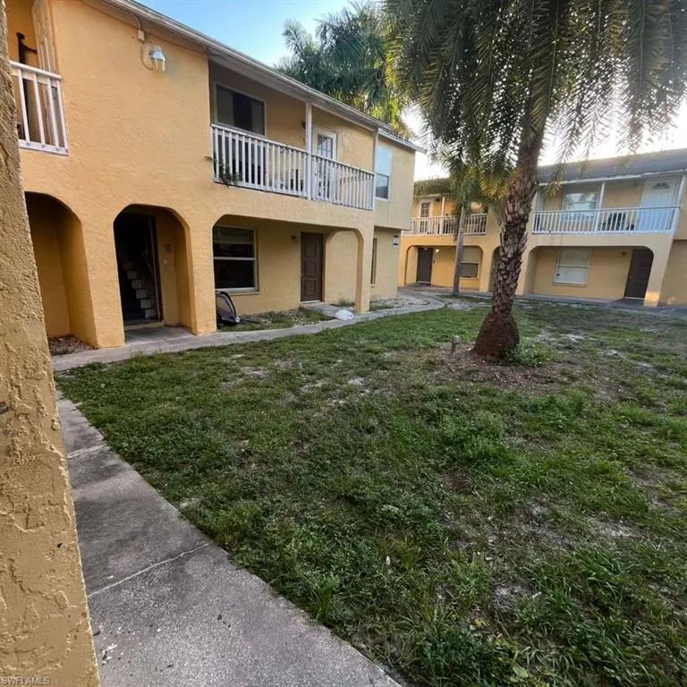 3950 Lora St 205, Fort Myers