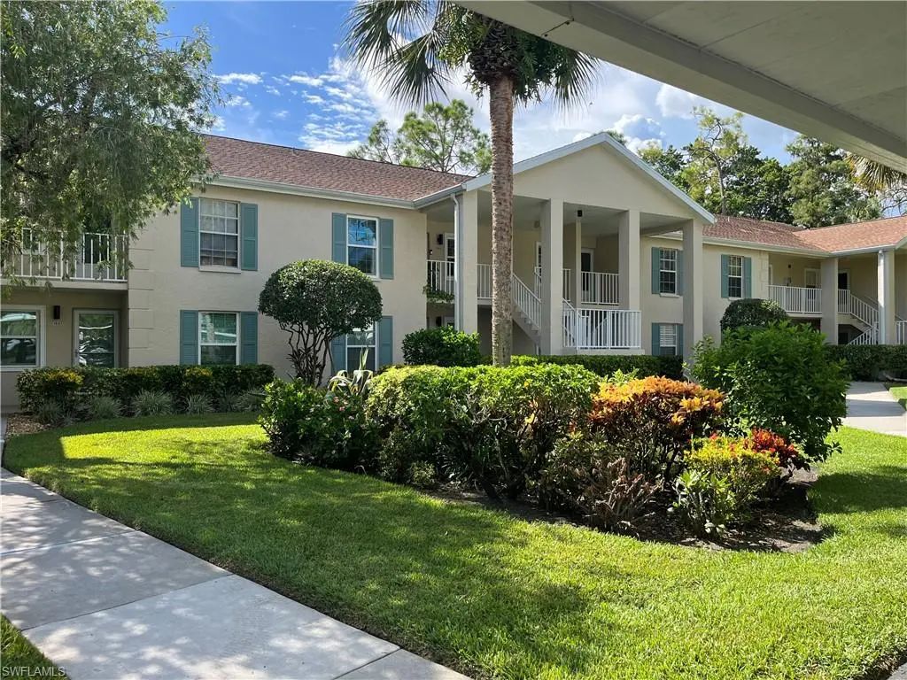 1708 Kings Lake Blvd 204, Naples