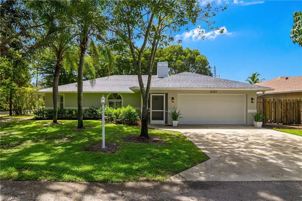 12393 Londonderry Ln, Bonita Springs