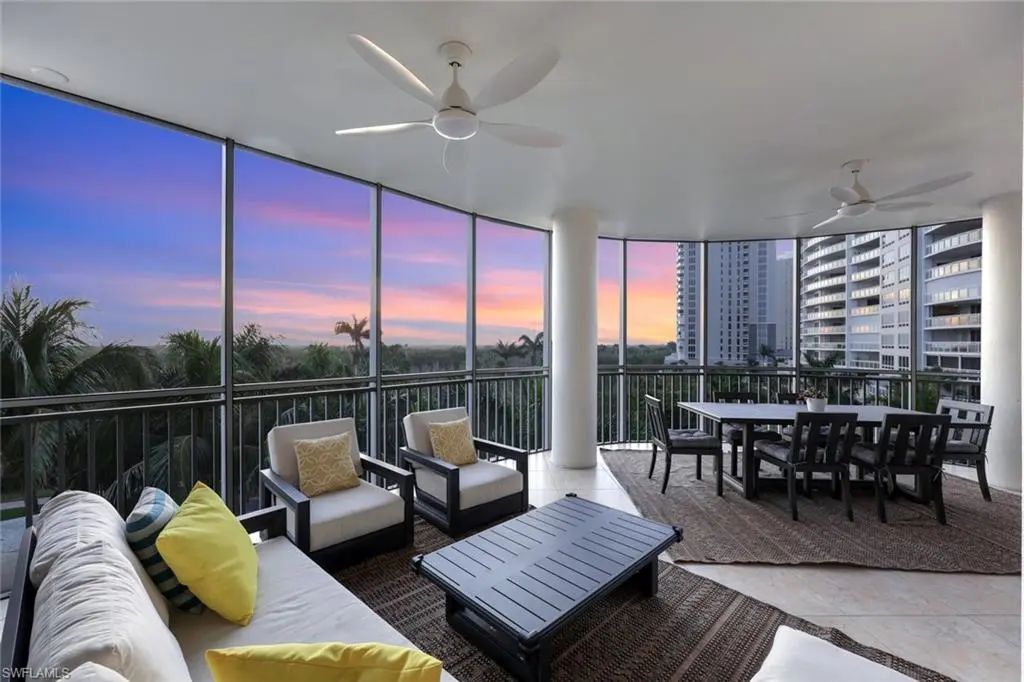 13675 Vanderbilt Dr 510, Naples