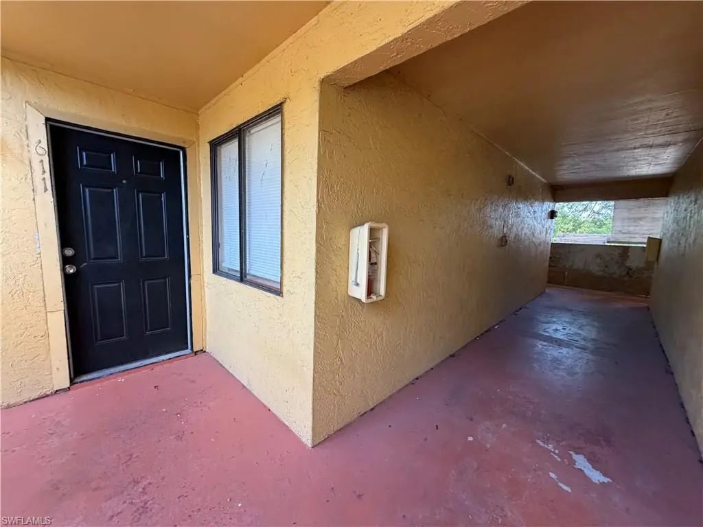 2885 Winkler Ave 611, Fort Myers