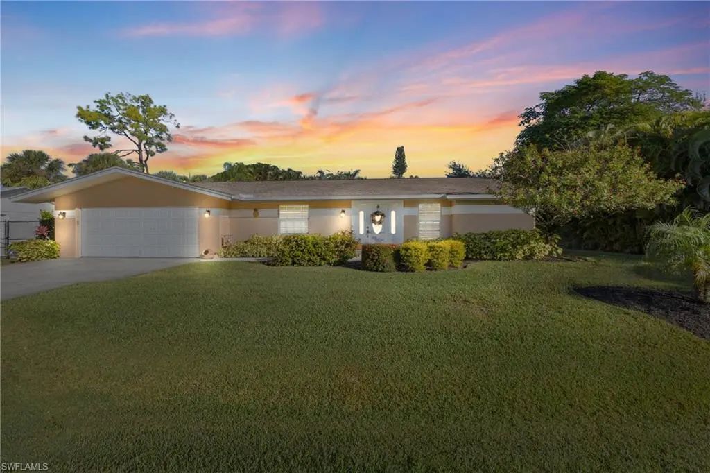 2569 Outrigger Ln, Naples