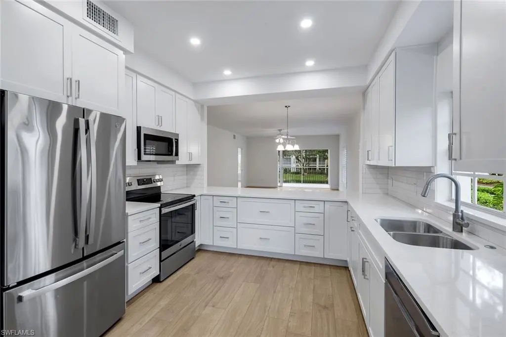 6030 Chardonnay Ln 204, Naples