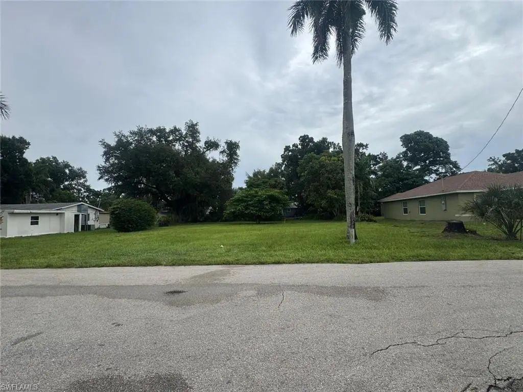 653 Oleander Ave, Fort Myers