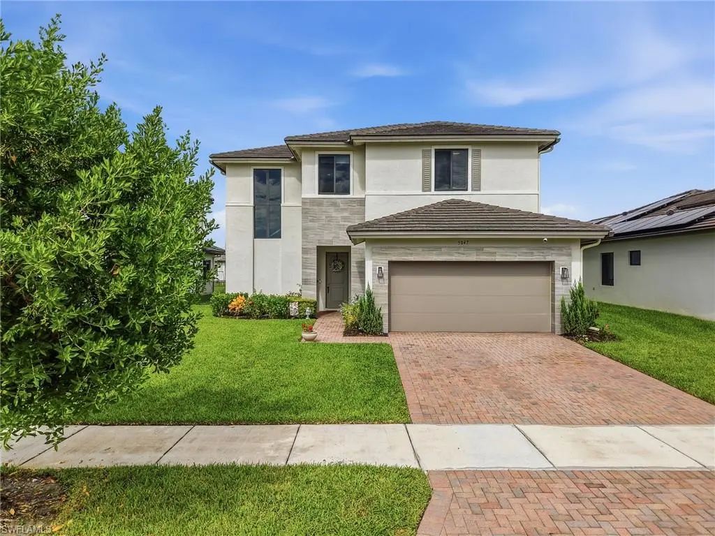 5047 Penella Ave, Ave Maria