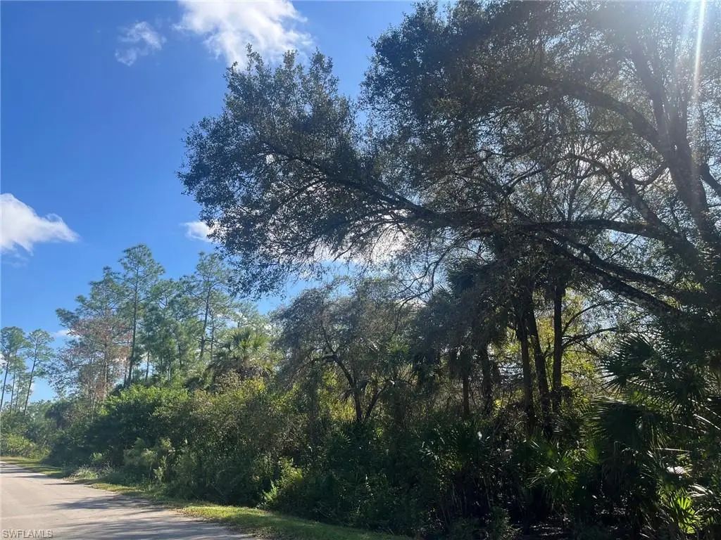 28th Ave Se, Naples