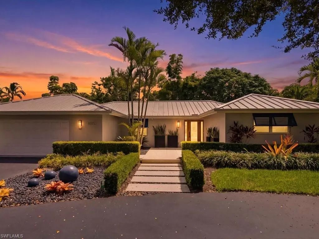 1390 Mandarin Rd, Naples