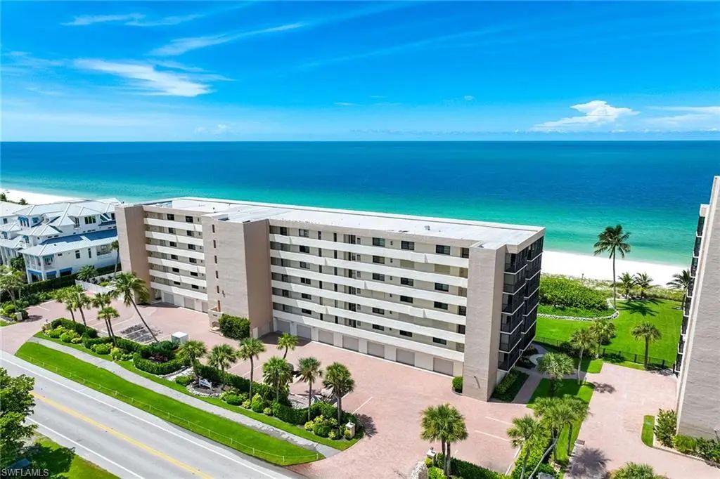 10475 Gulf Shore Dr 114, Naples