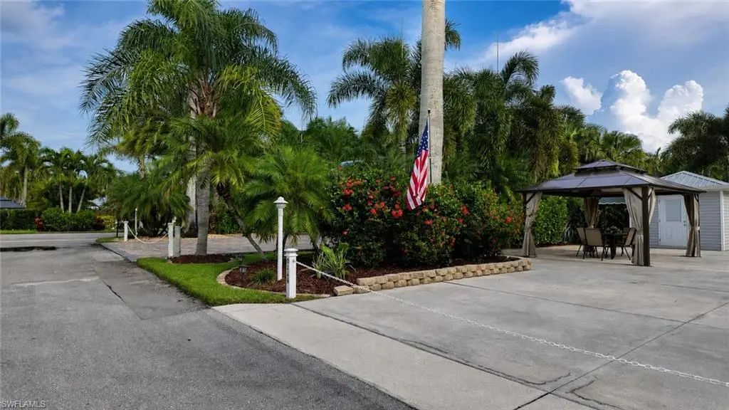 10080 Stonewood Dr, Fort Myers