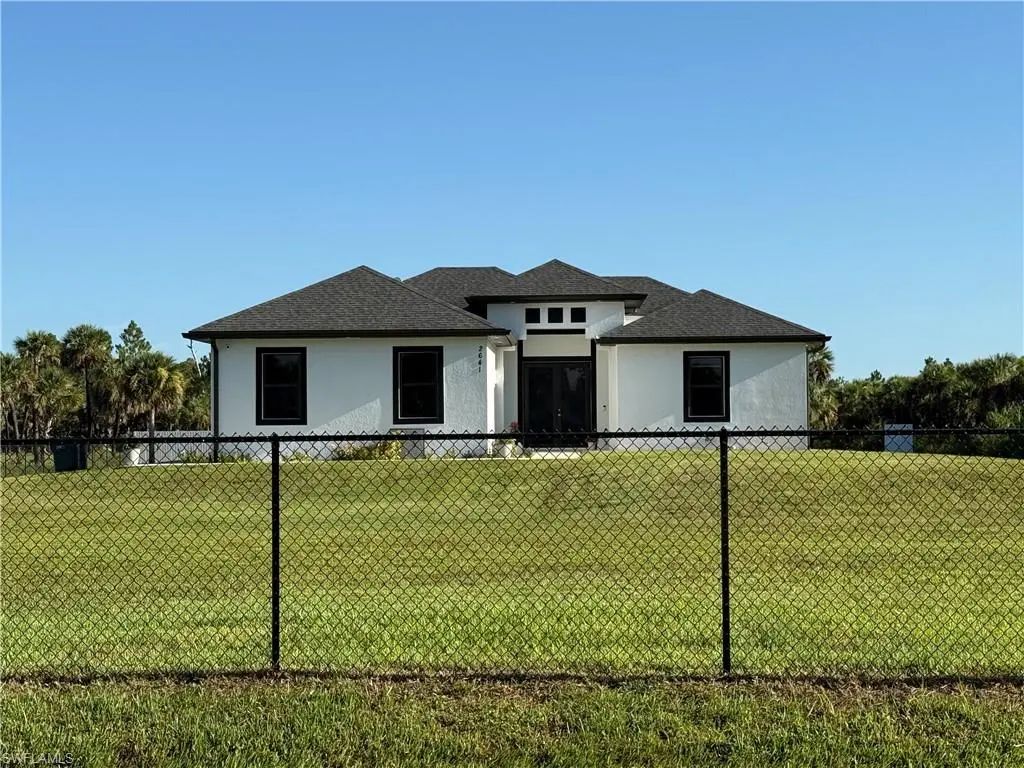 2641 36th Ave Se, Naples