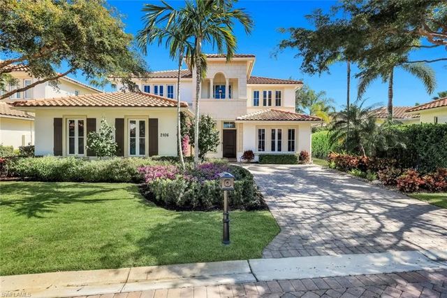 Photo of 2106 Modena Ct, NAPLES FL