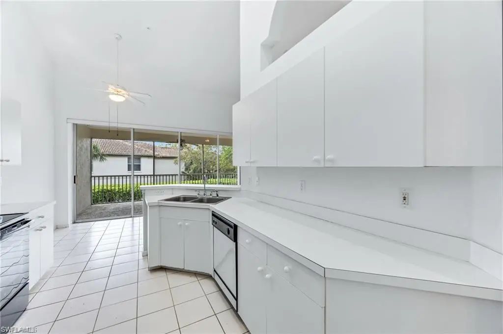 7768 Gardner Dr 202, Naples