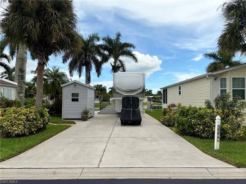 1137 Diamond Lake Cir, Naples