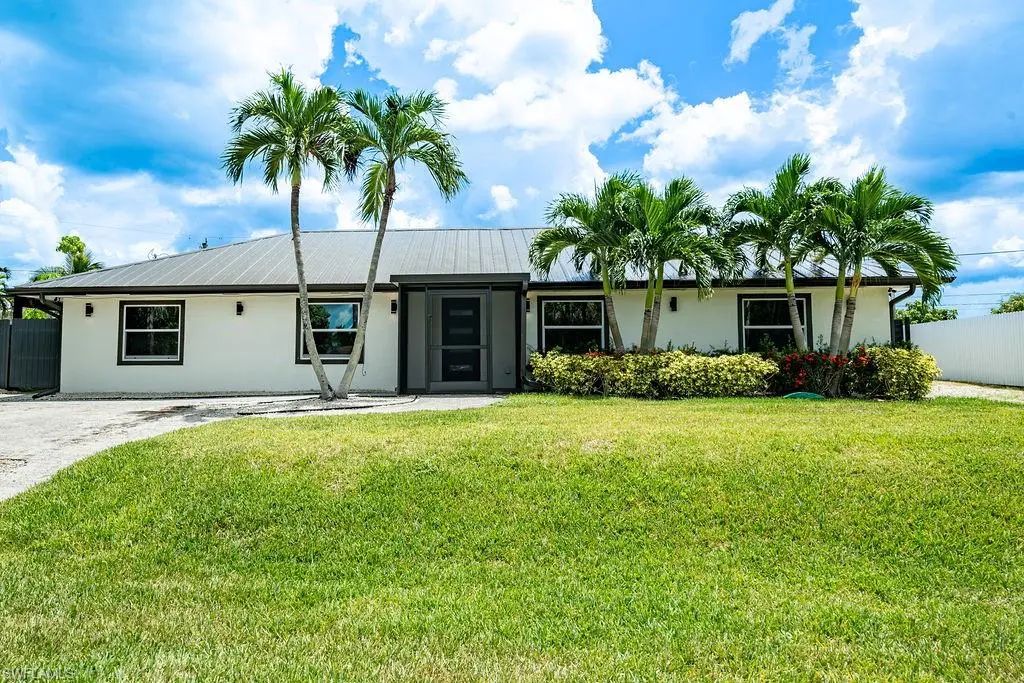 1800 52nd Ter Sw, Naples