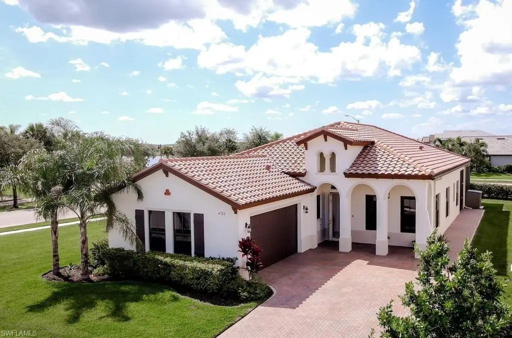 4722 Corrado Ave, Ave Maria