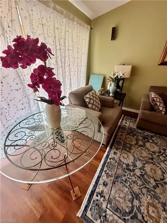 1290 Yesica Ann Cir 204, Naples