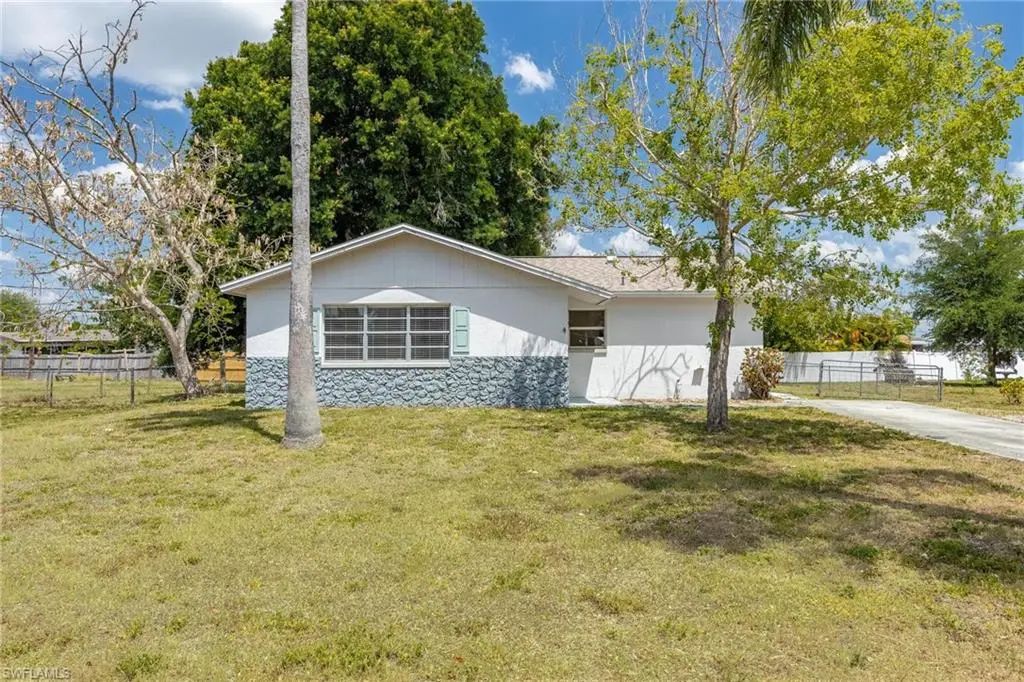 13830 5th St, Fort Myers