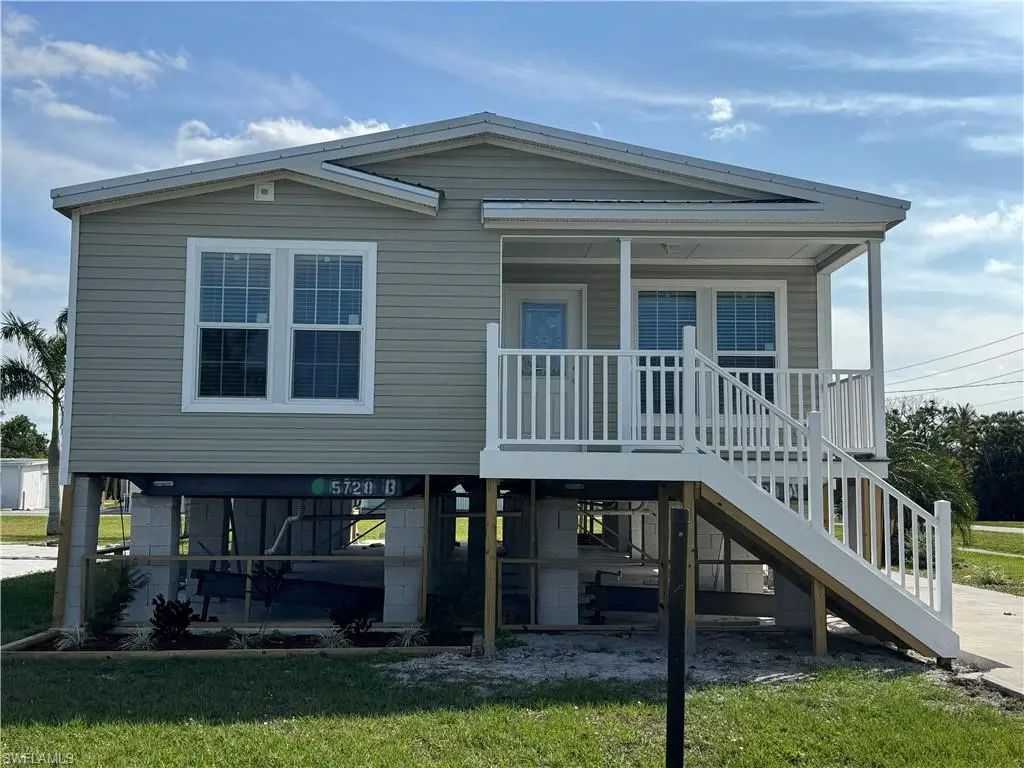 126 Raintree Ln, Fort Myers