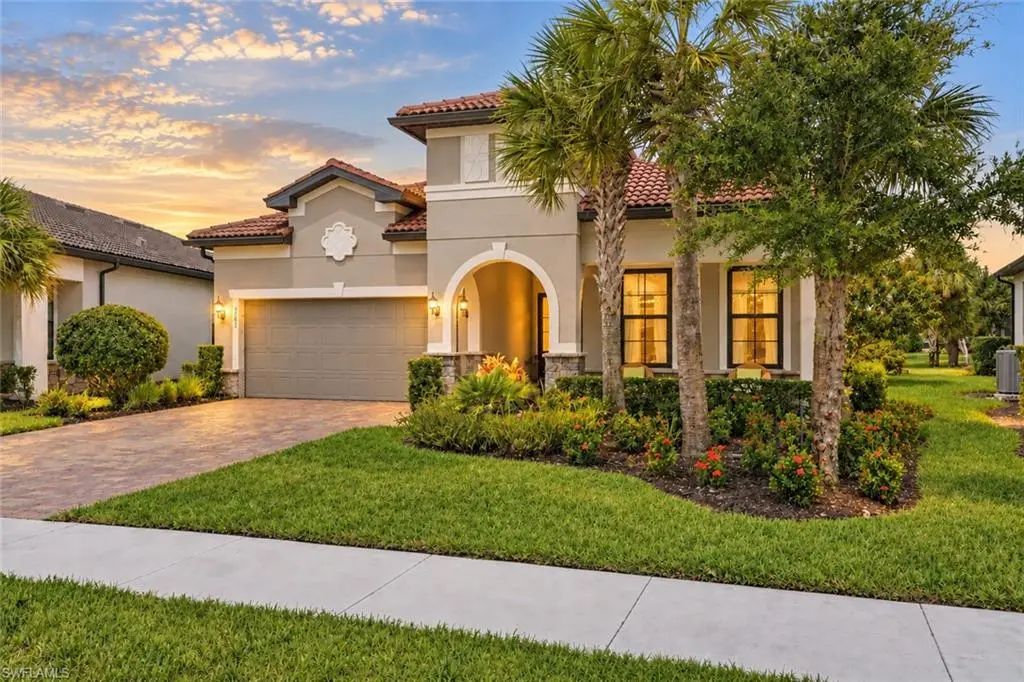 8881 Horned Lark Dr, Naples