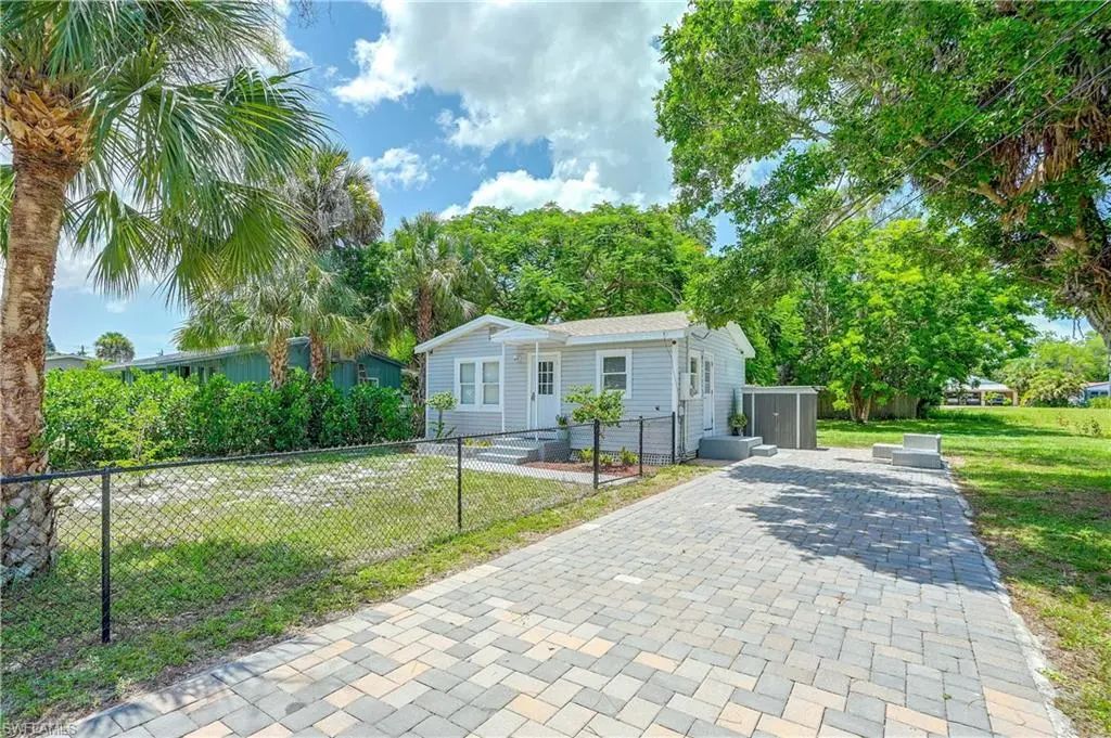 26900 N Riverside Dr, Bonita Springs