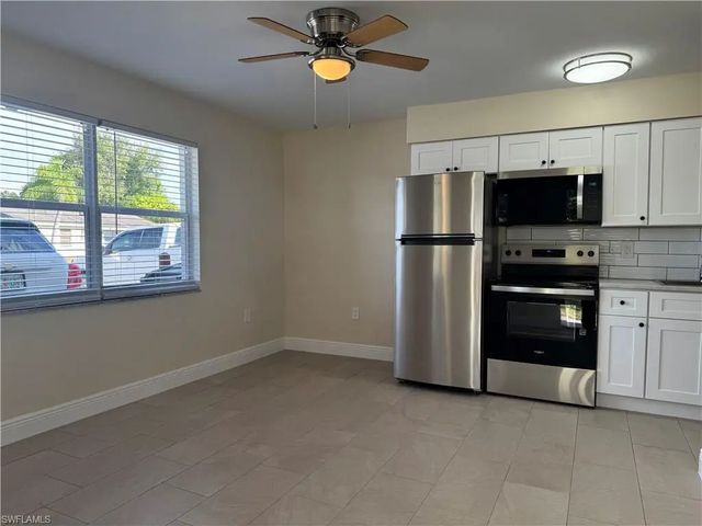 Photo of 13301 1St St 4, FORT MYERS FL