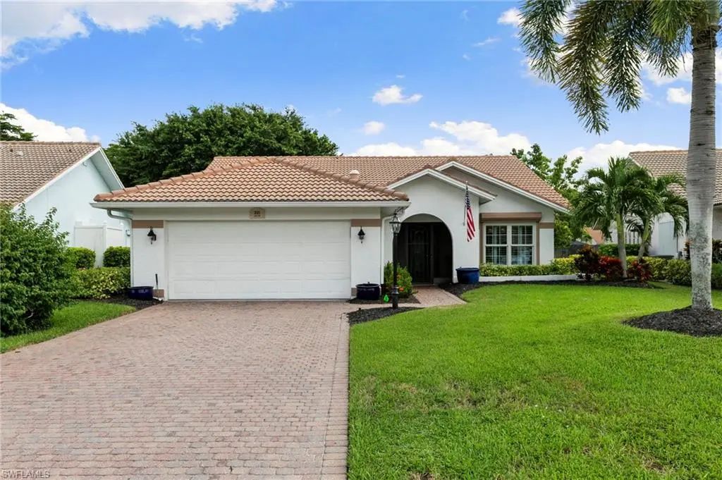221 Kings Way, Naples