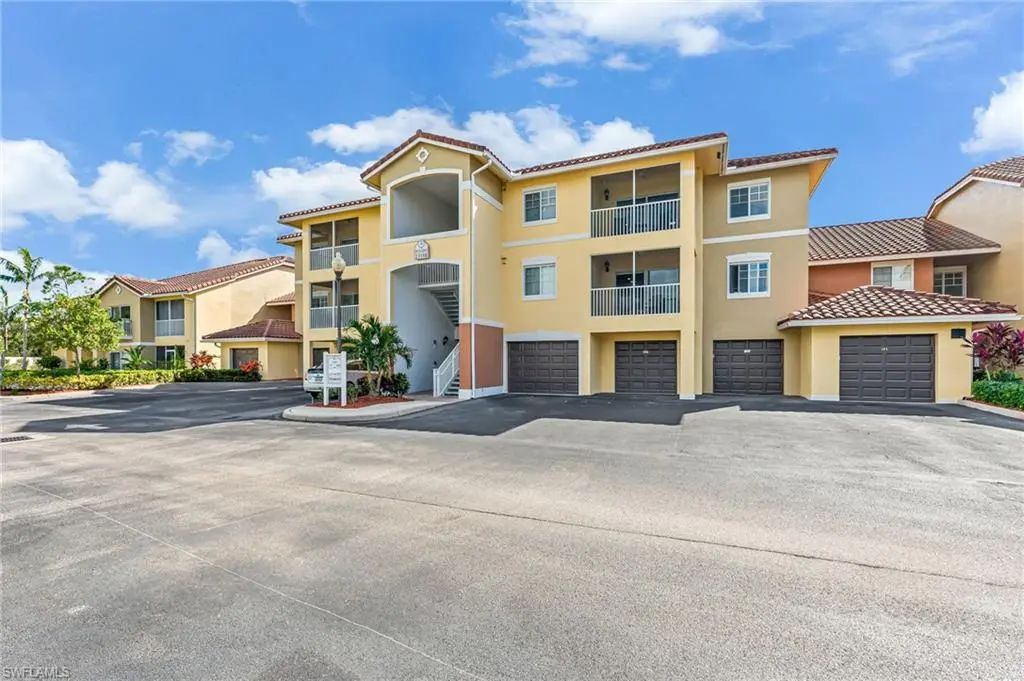 13180 Bella Casa Cir 379, Fort Myers