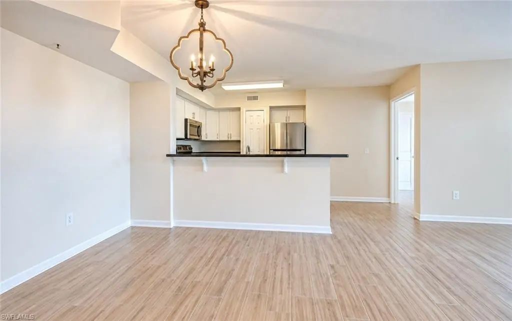 1180 Wildwood Lakes Blvd 105, Naples