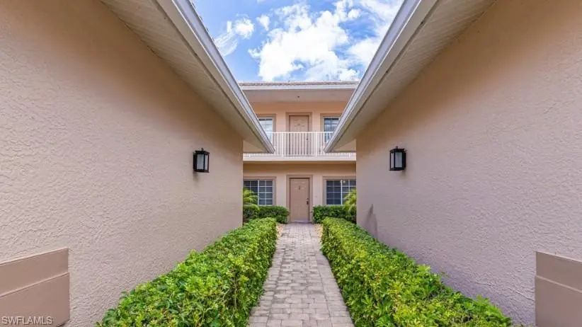 9113 Michael Cir 9, Naples