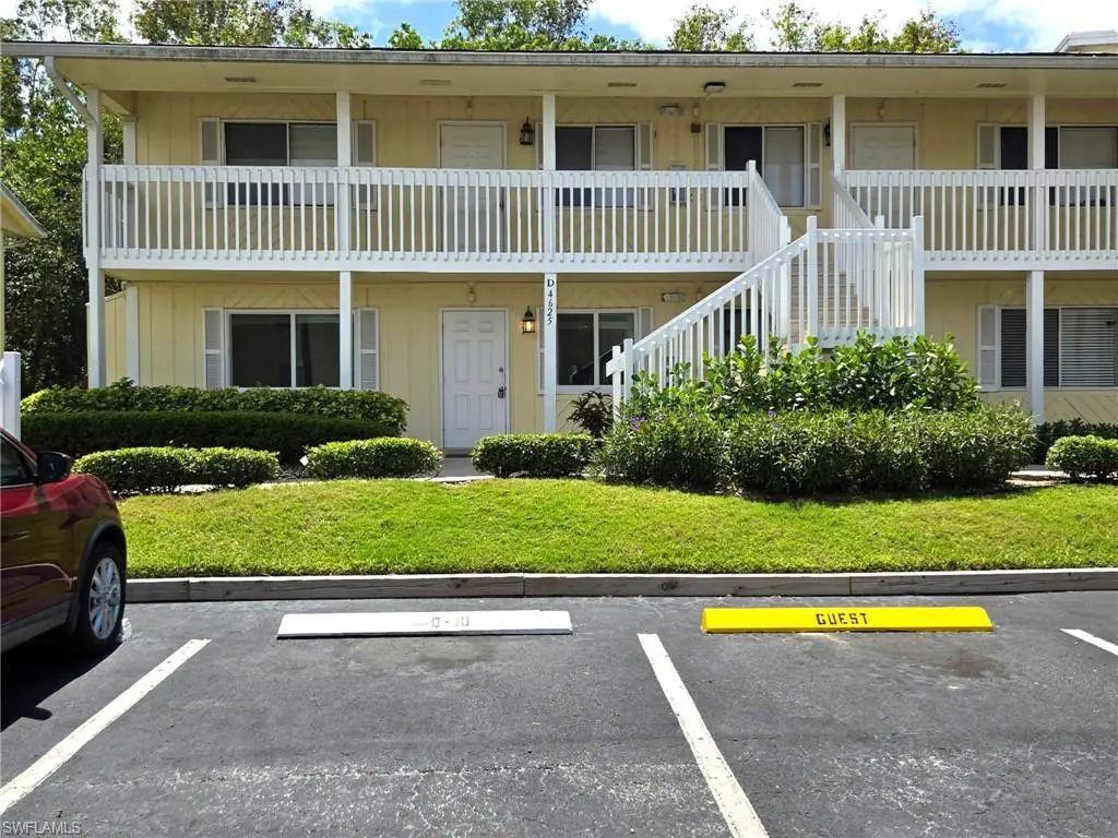 4615 Bayshore Dr E8, Naples