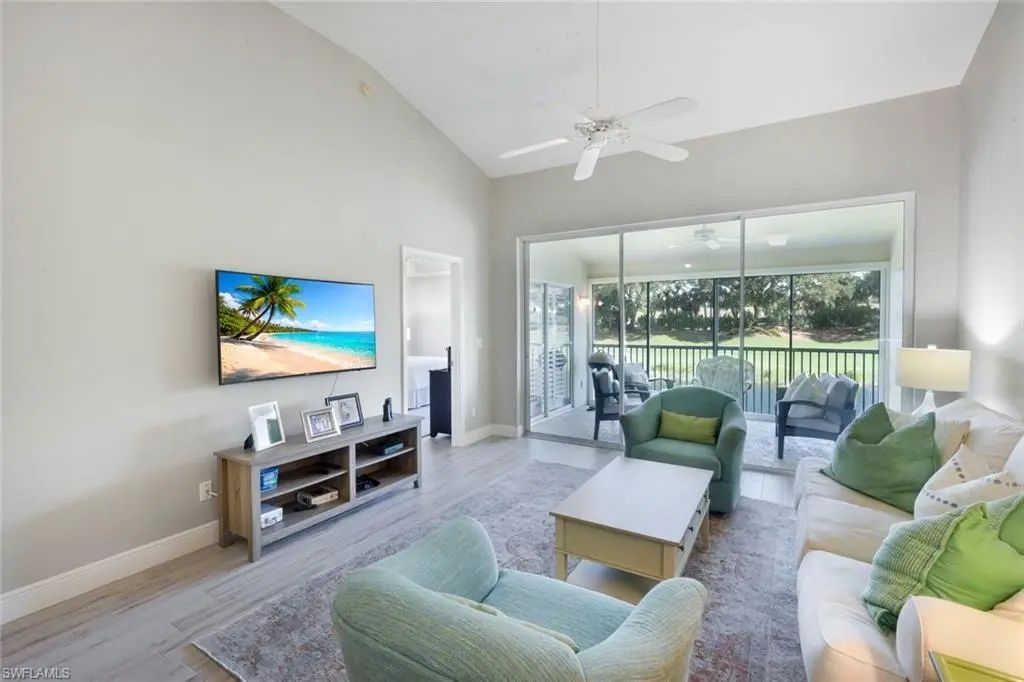 2235 Chesterbrook Ct 203, Naples