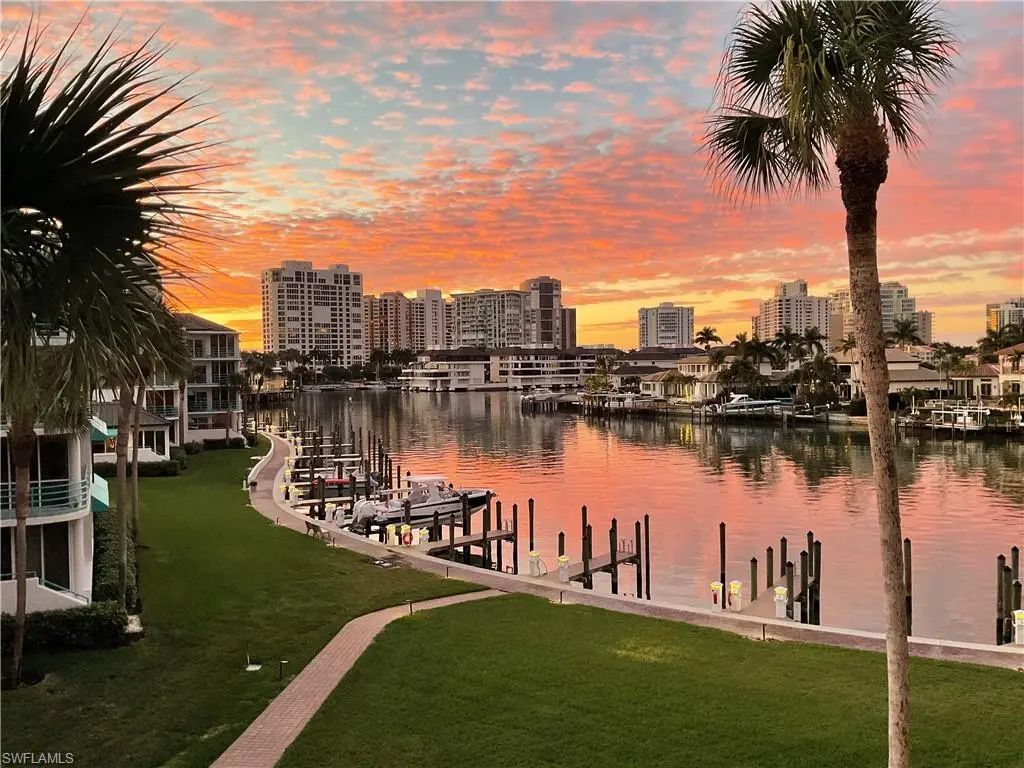 355 Park Shore Dr 1-134, Naples
