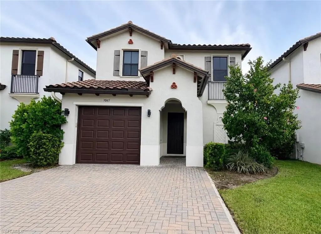 9045 Madrid Cir, Naples