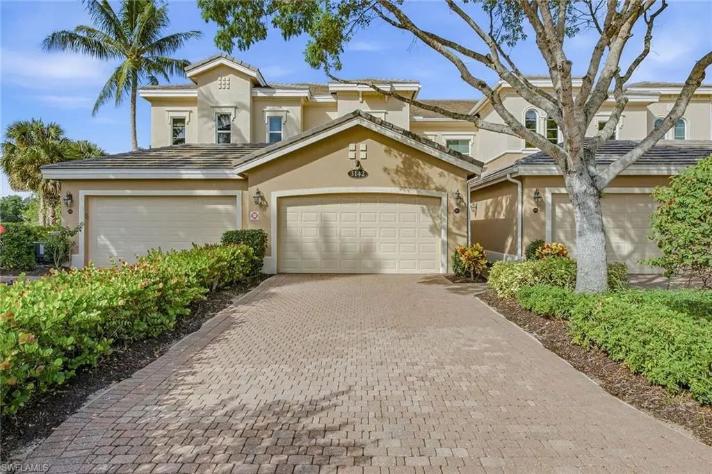 3142 Aviamar Cir 201, Naples