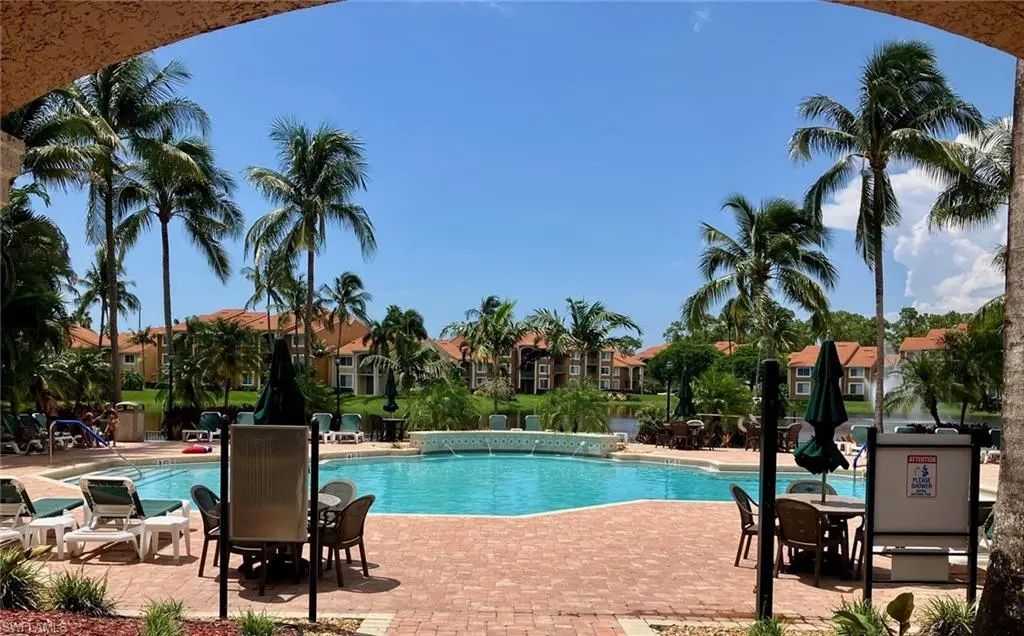 1185 Wildwood Lakes Blvd 205, Naples