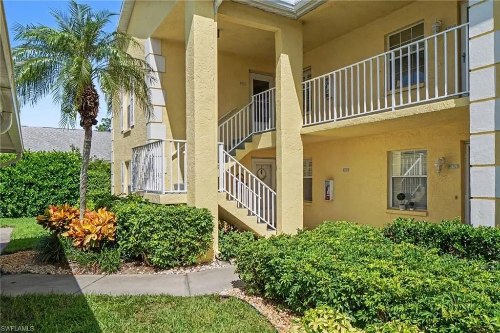 2680 Kings Lake Blvd 201, Naples