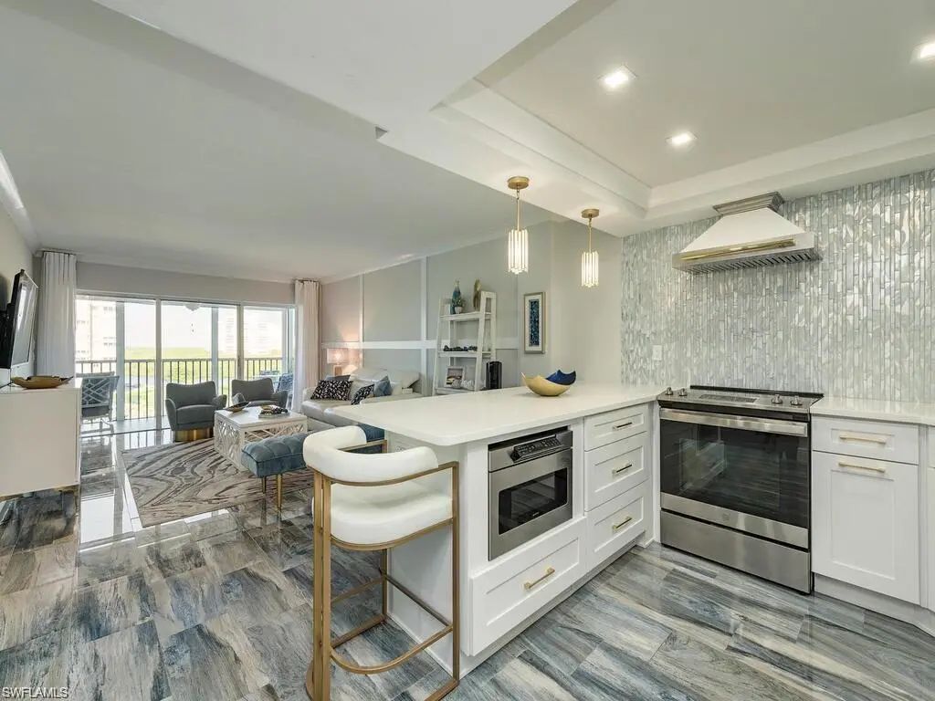 1 Bluebill Ave 703, Naples