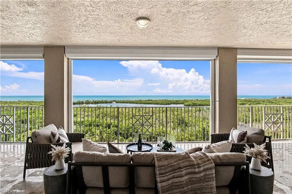 6597 Nicholas Blvd 1005, Naples