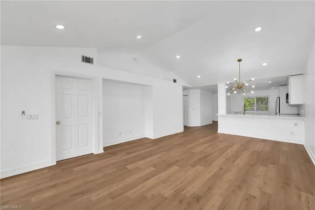 388 Belina Dr 1106, Naples