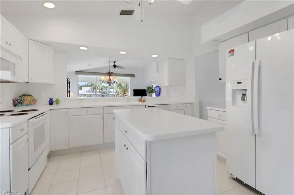 6180 Reserve Cir 203, Naples
