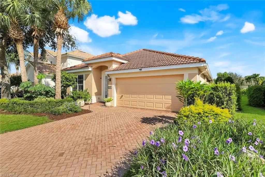 2095 Sagebrush Cir, Naples