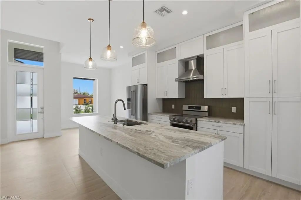 1017 Frank Whiteman Blvd, Naples