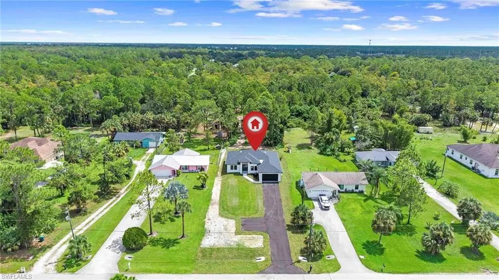 2610 4th St Nw, Naples