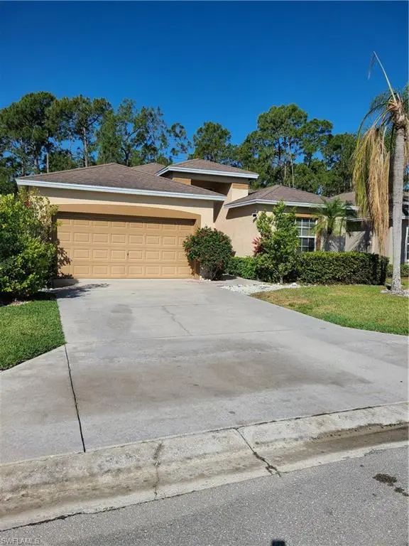 745 Crossfield Cir, Naples