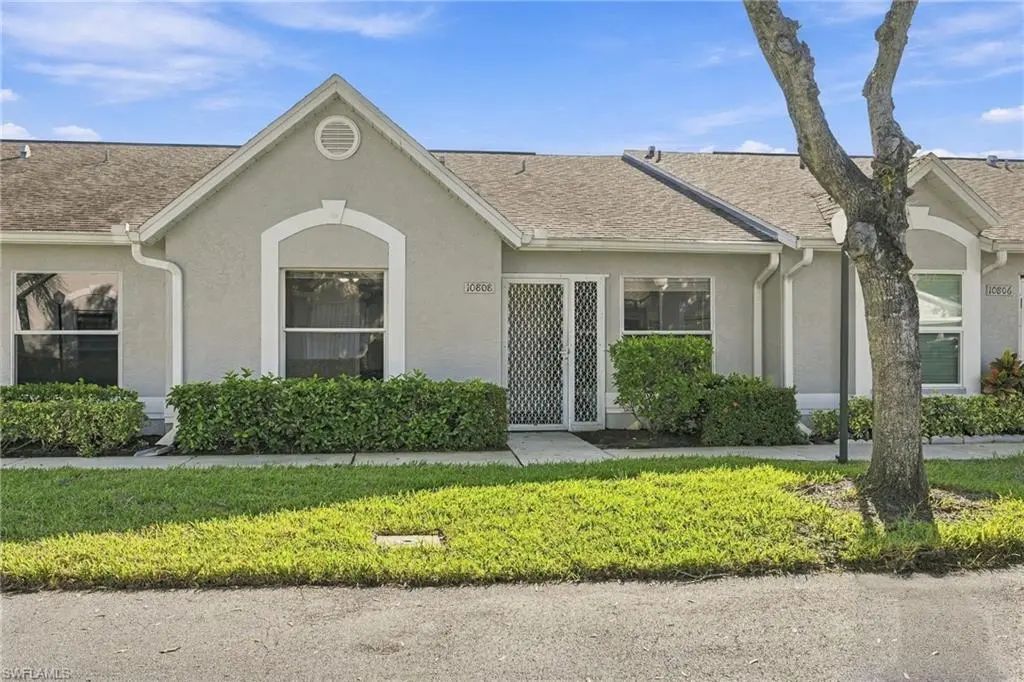 10808 King George Ln 2602, Naples
